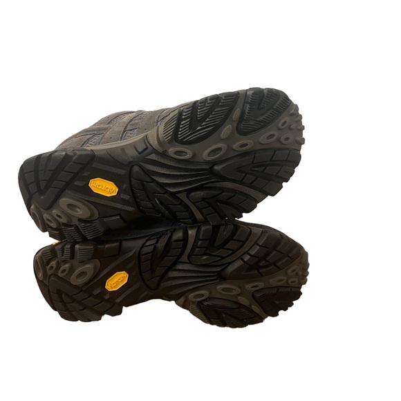 NEW Women’s Merrell Moab 2 Waterproof Hiking Shoes